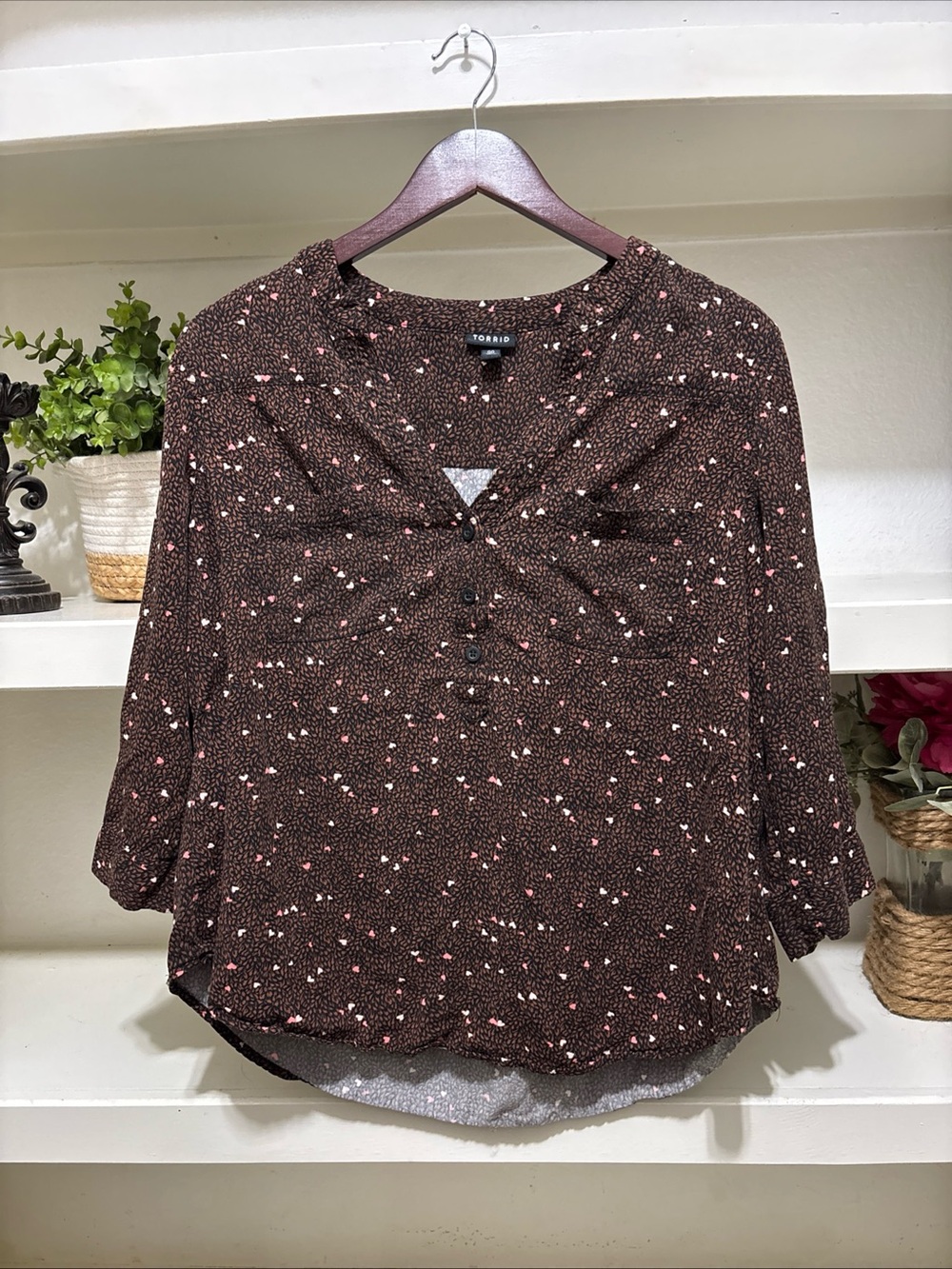 Torrid Women’s Brown And Mini Pink Heart Blouse 3/4 Sleeve Plus Size 00